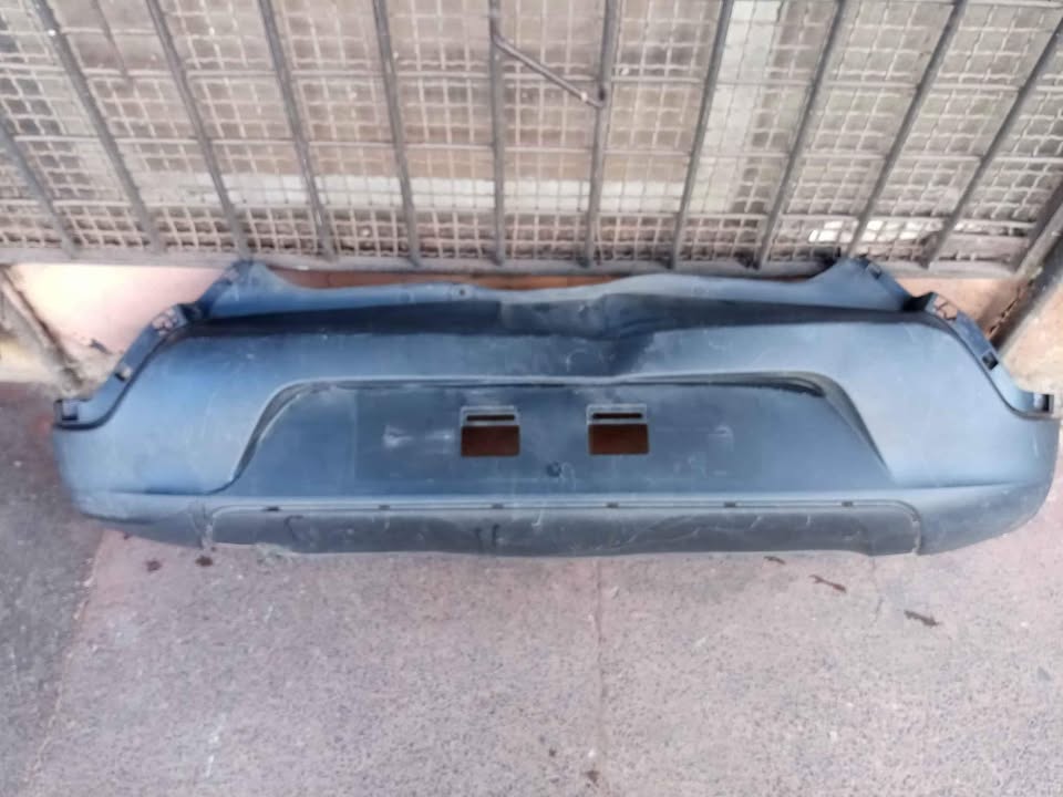 Renault kwid back bumper - Private Seller Renault kwid back bumper - Private Seller