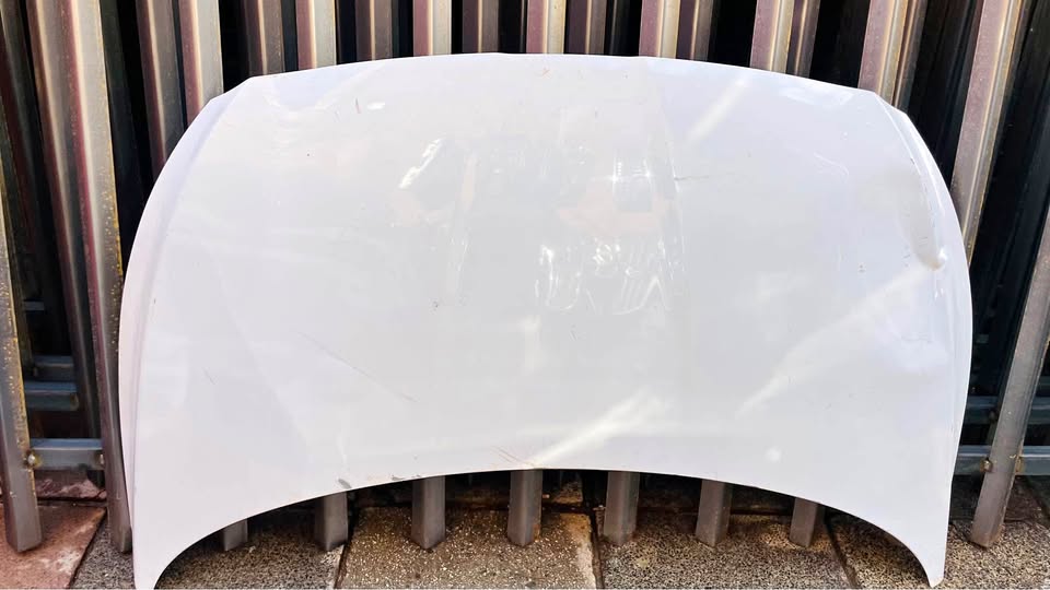Hyundai Accent bonnet - Private Seller Hyundai Accent bonnet - Private Seller