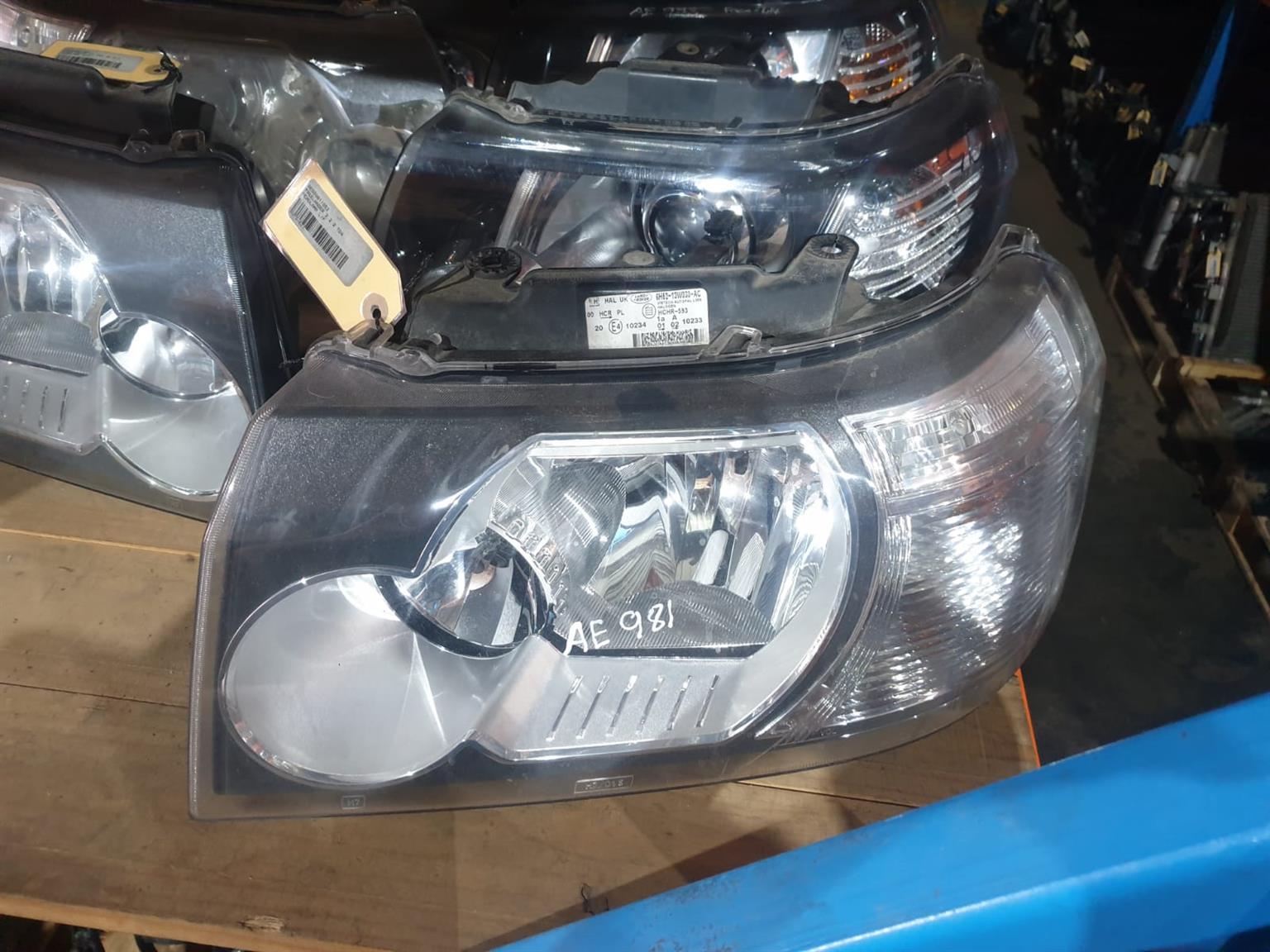 2006 Freelander 2 2.2 TD4 Original Headlamps For Sale 2006 Freelander 2 2.2 TD4 Original Headlamps For Sale