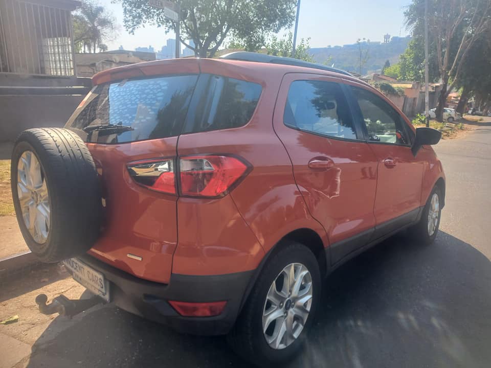 2013 FORD ECOSPORT 1.0 PETROL, MANUAL, ORANGE COLOR, MILEAGE 145000KMS