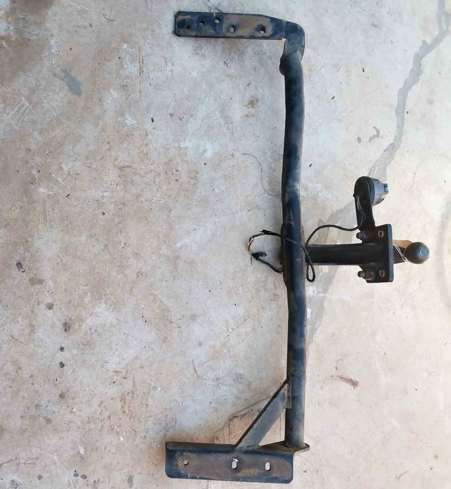 Nissan bosal towbar - Private Seller