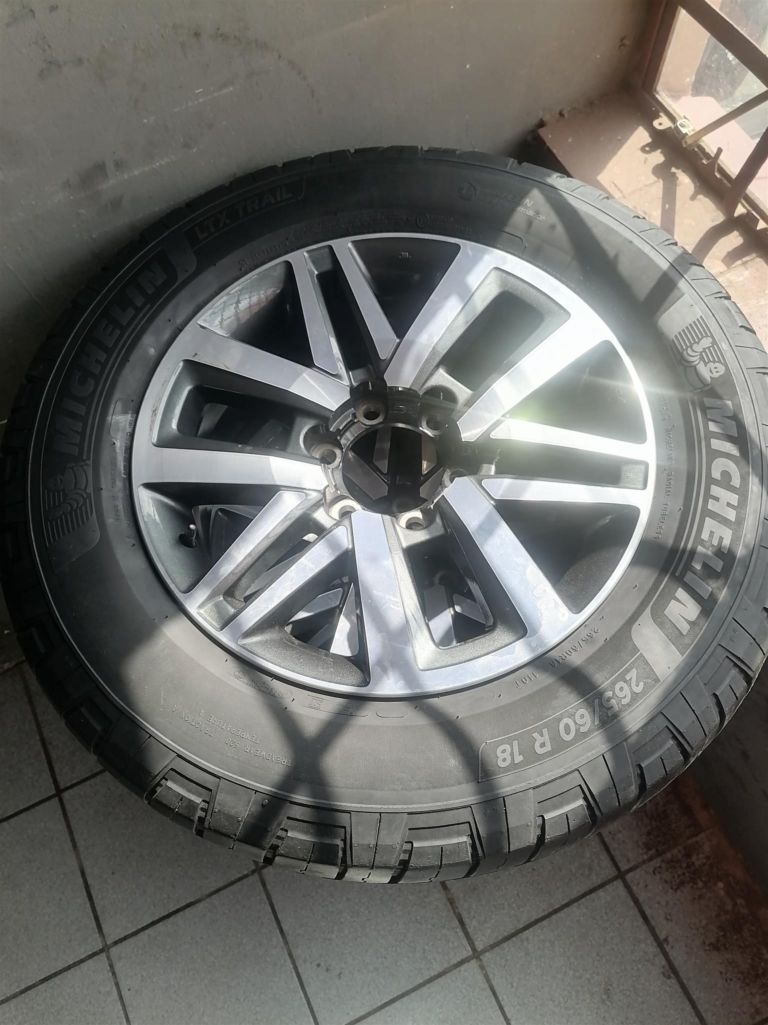 Toyota Raider 18inch Mag Rims Rims (WITH USED TYRES) Toyota Raider 18inch Mag Rims Rims (WITH USED TYRES)