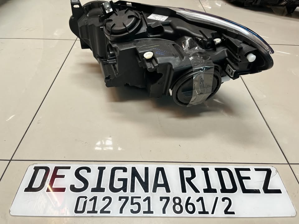 BMW F20 PRE-LCI NONE XENON (LEFT) HEADLIGHT AVAILABLE. - Private Seller BMW F20 PRE-LCI NONE XENON (LEFT) HEADLIGHT AVAILABLE. - Private Seller