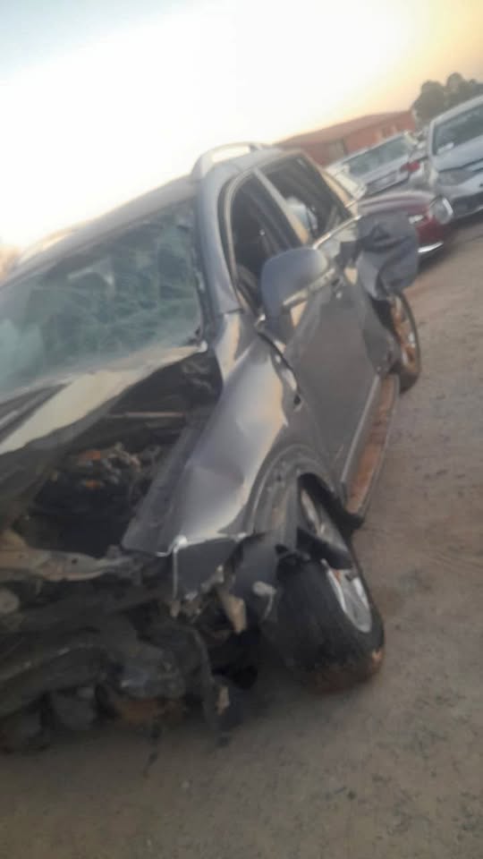 CHEVROLET CAPTIVA 2.4 LT 2012 STRIPPING FOR SPARES - Private Seller CHEVROLET CAPTIVA 2.4 LT 2012 STRIPPING FOR SPARES - Private Seller