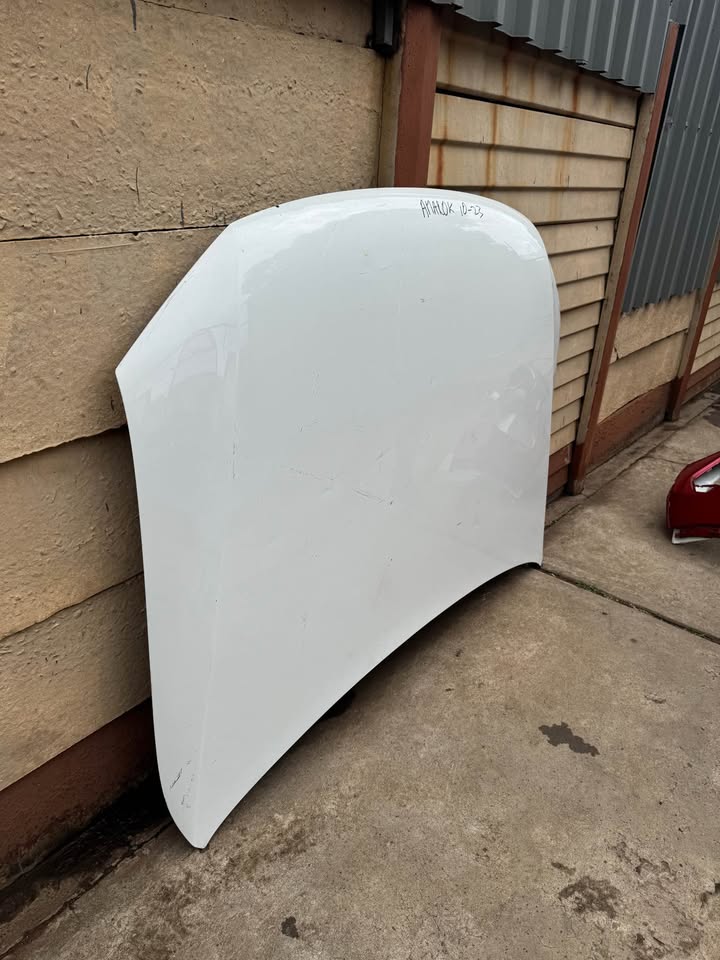VW Amarok Bonnet Hood - Private Seller VW Amarok Bonnet Hood - Private Seller