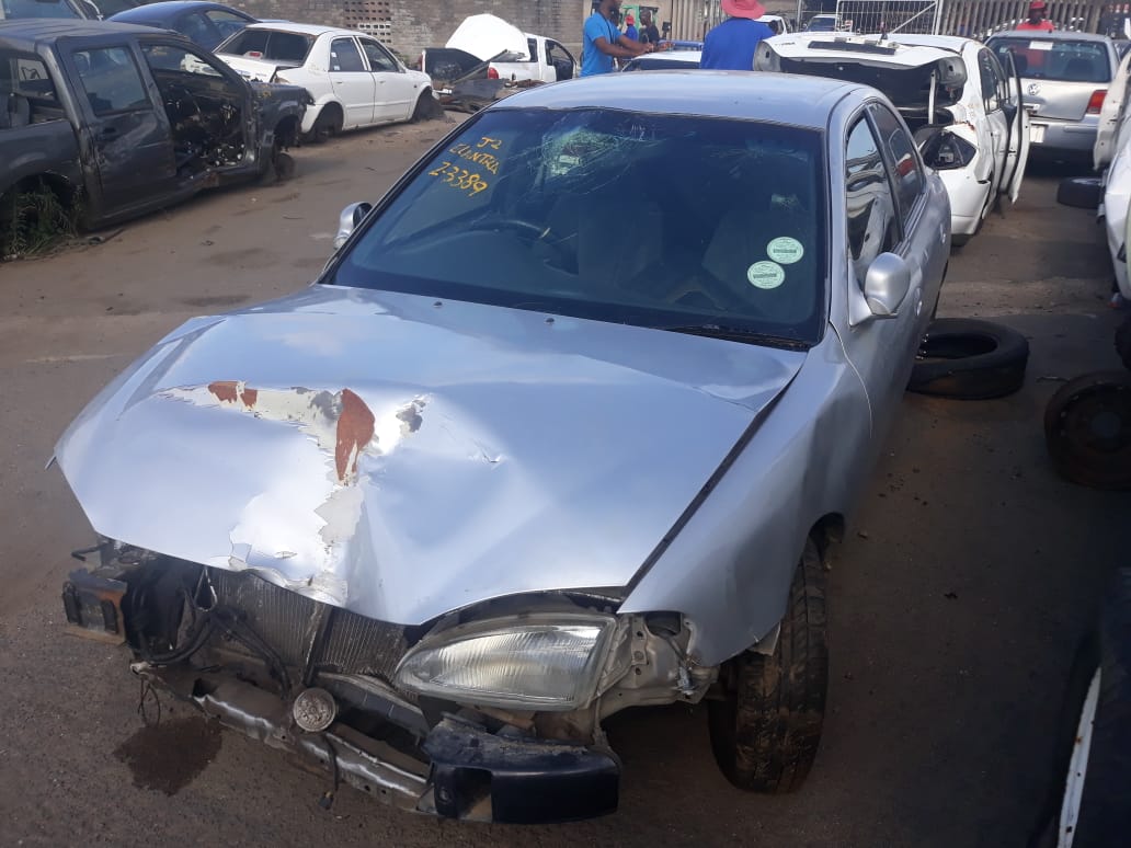 1998 Hyundai Elantra 1.6 - Stripping for Spares