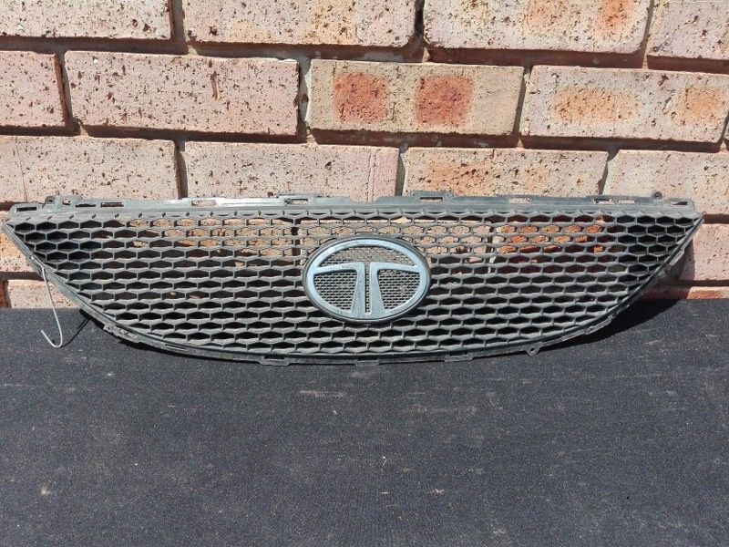 Tata Indica Vista Main Grill - Private Seller Tata Indica Vista Main Grill - Private Seller