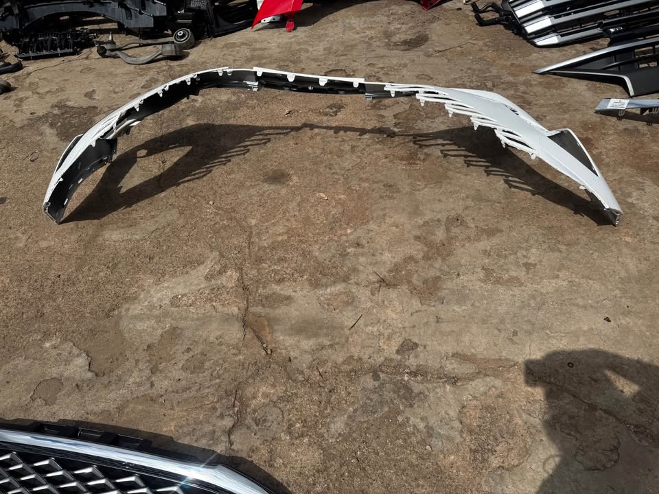 Omoda C5 Front Bumper - Private Seller