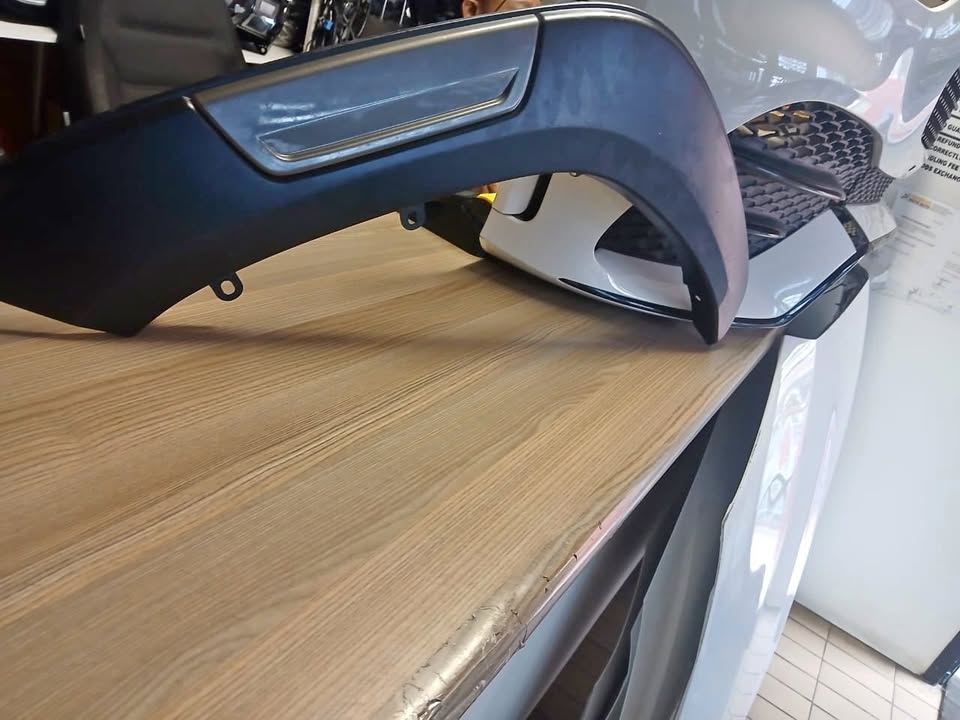 2021 TOYOTA HILUX GD6 LEFT FRONT FENDER FOR SALE - Private Seller 2021 TOYOTA HILUX GD6 LEFT FRONT FENDER FOR SALE - Private Seller