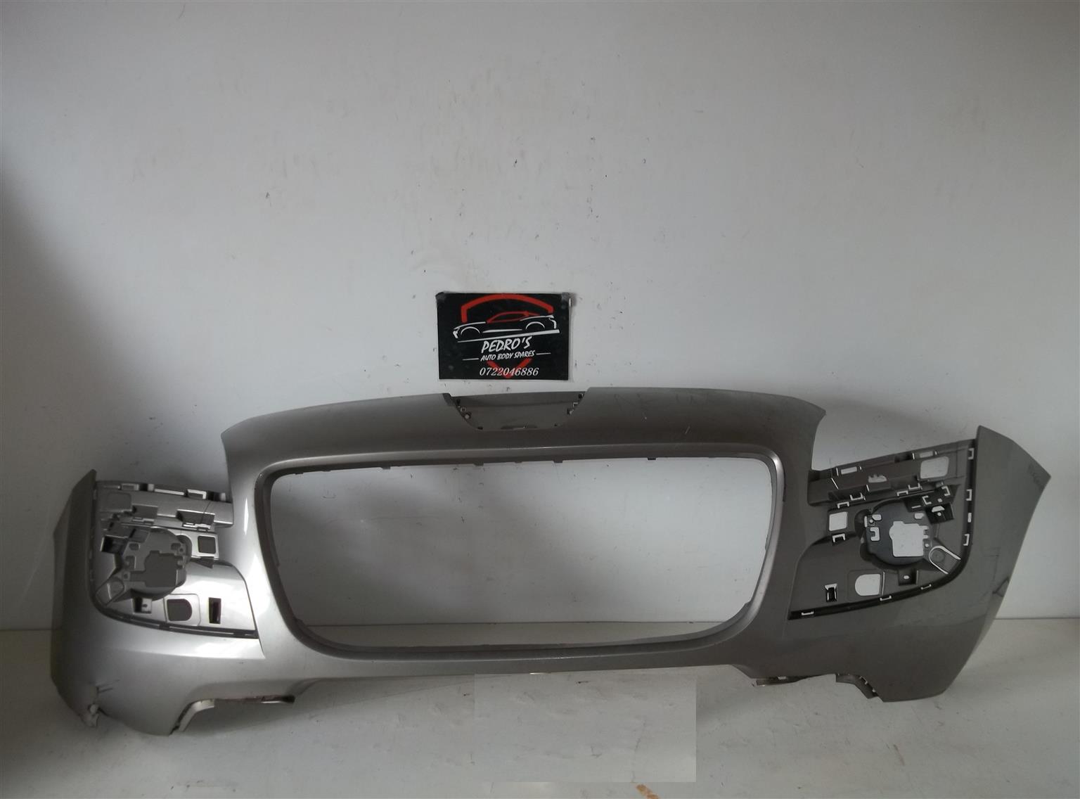 Peugeot 3008 '08-'13 front bumper - Private Seller Peugeot 3008 '08-'13 front bumper - Private Seller
