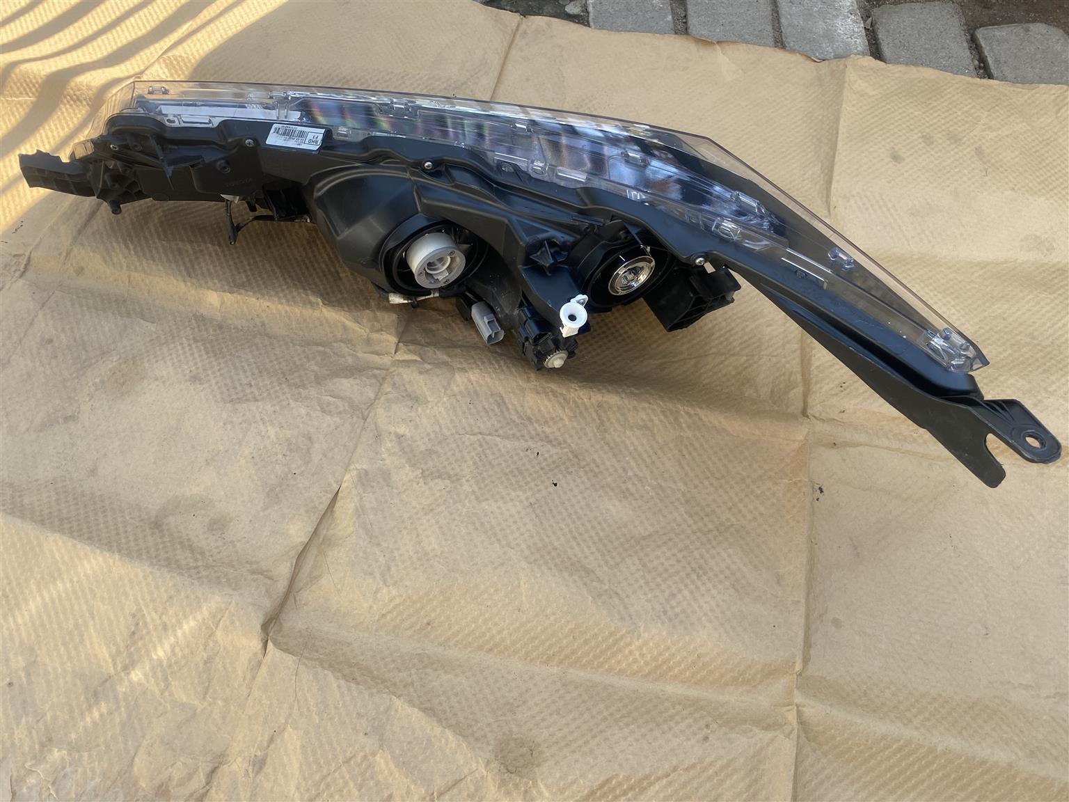 2018 TOYOTA COROLLA PRESTIGE LED HEADLIGHT RIGHT SIDE FOR SALE