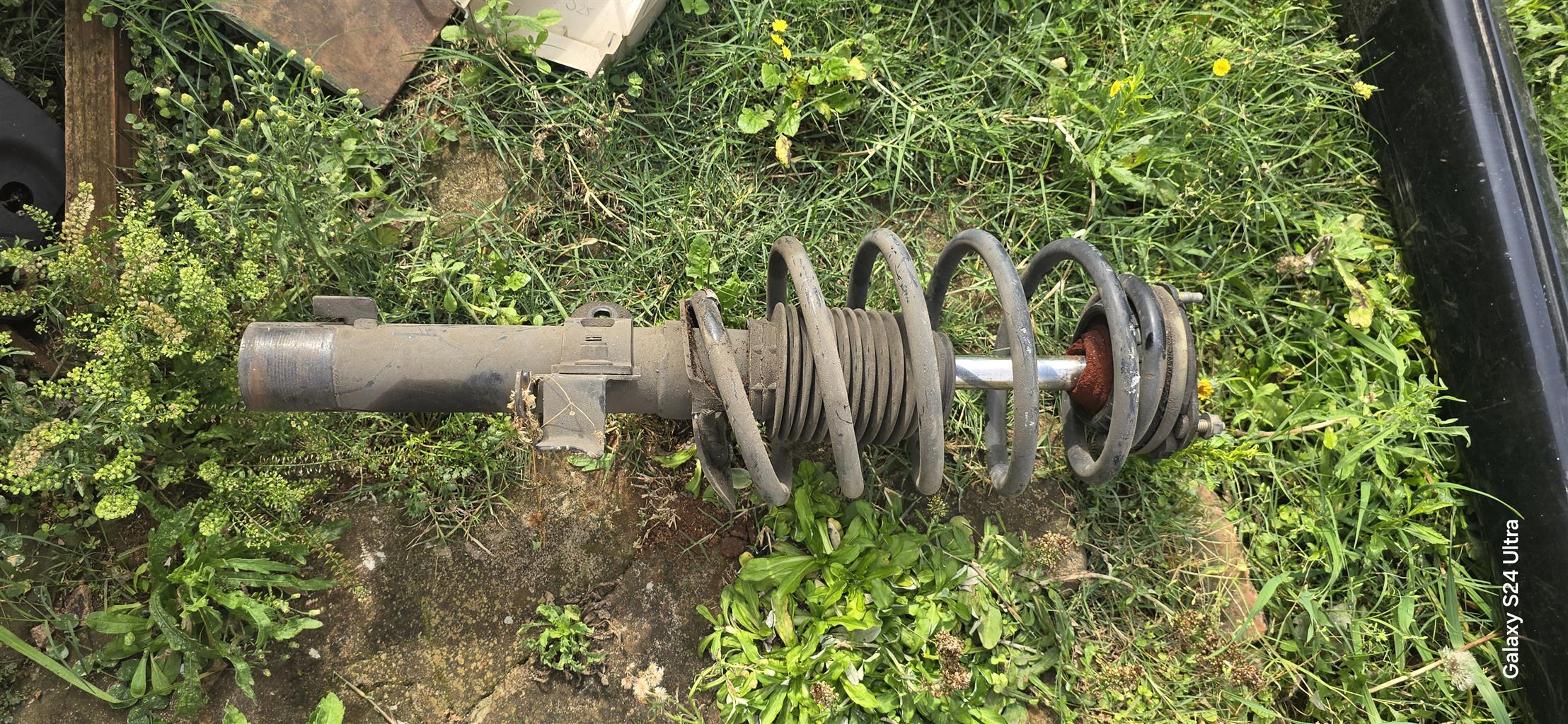 Jaguar Xtype X400 2.1Petrol OEM Complete Front and Rear Shocks with springs. - Private Seller Jaguar Xtype X400 2.1Petrol OEM Complete Front and Rear Shocks with springs. - Private Seller
