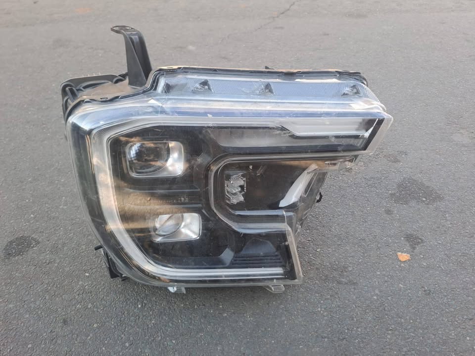2022 - 2025 Ford Ranger T9 LED HEADLIGHT RIGHT HAND SIDE - Private Seller 2022 - 2025 Ford Ranger T9 LED HEADLIGHT RIGHT HAND SIDE - Private Seller