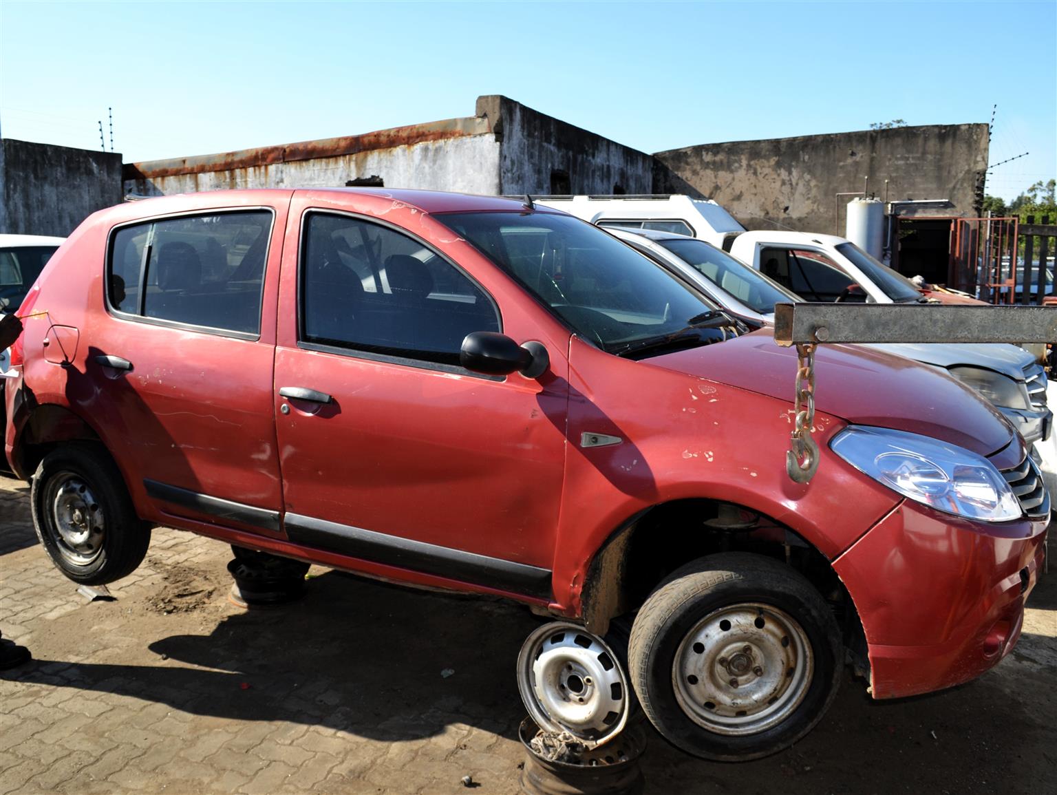Renault Sandero 1.6 8V - Available for Spares