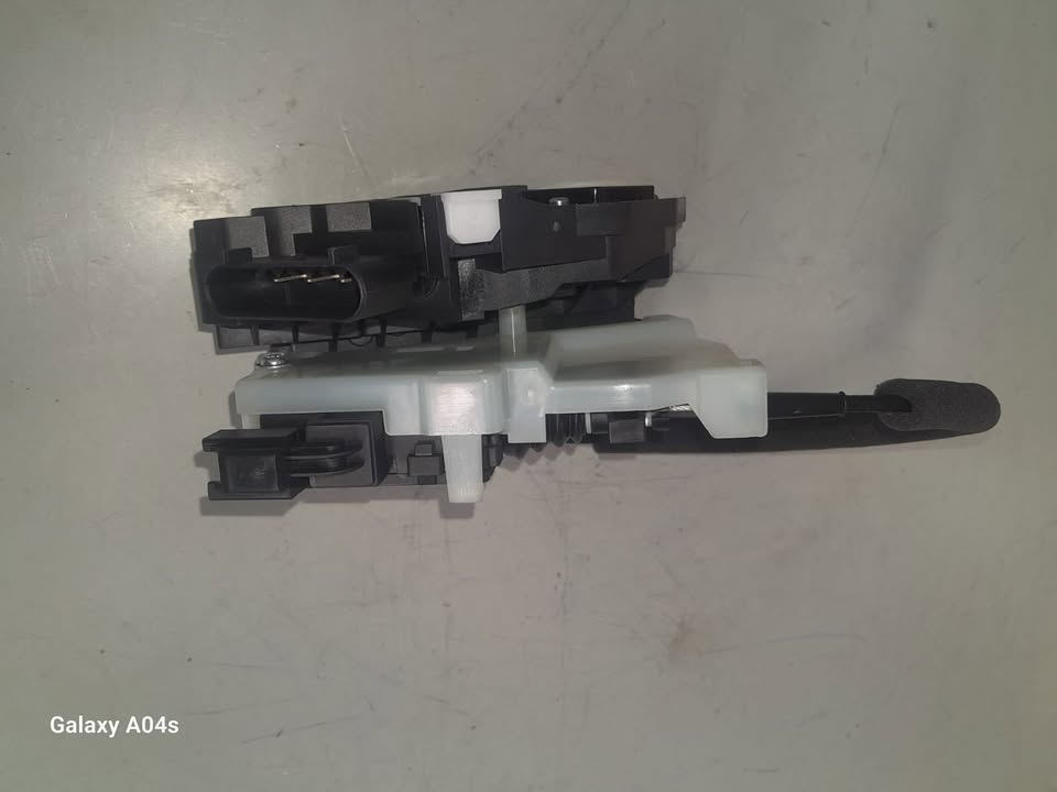 FORD ECOSPORT 2013 & UPWARDS BOOTLOCK FOR SALE - Private Seller FORD ECOSPORT 2013 & UPWARDS BOOTLOCK FOR SALE - Private Seller
