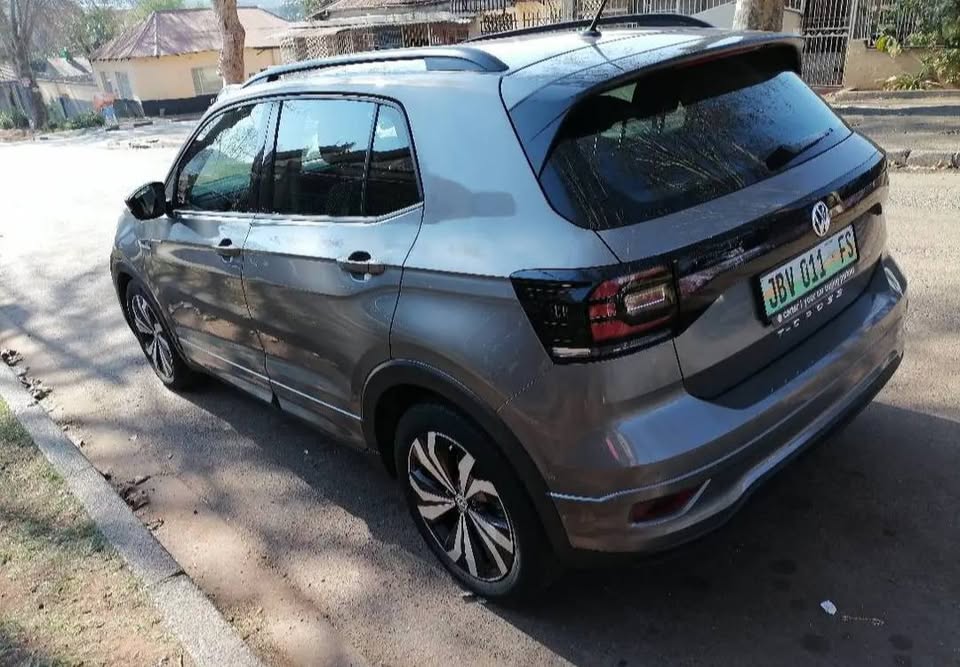 2019 VOLKSWAGEN T CROSS 1.0 MANUAL TRANSMISSION IN EXCELLENT CONDITION