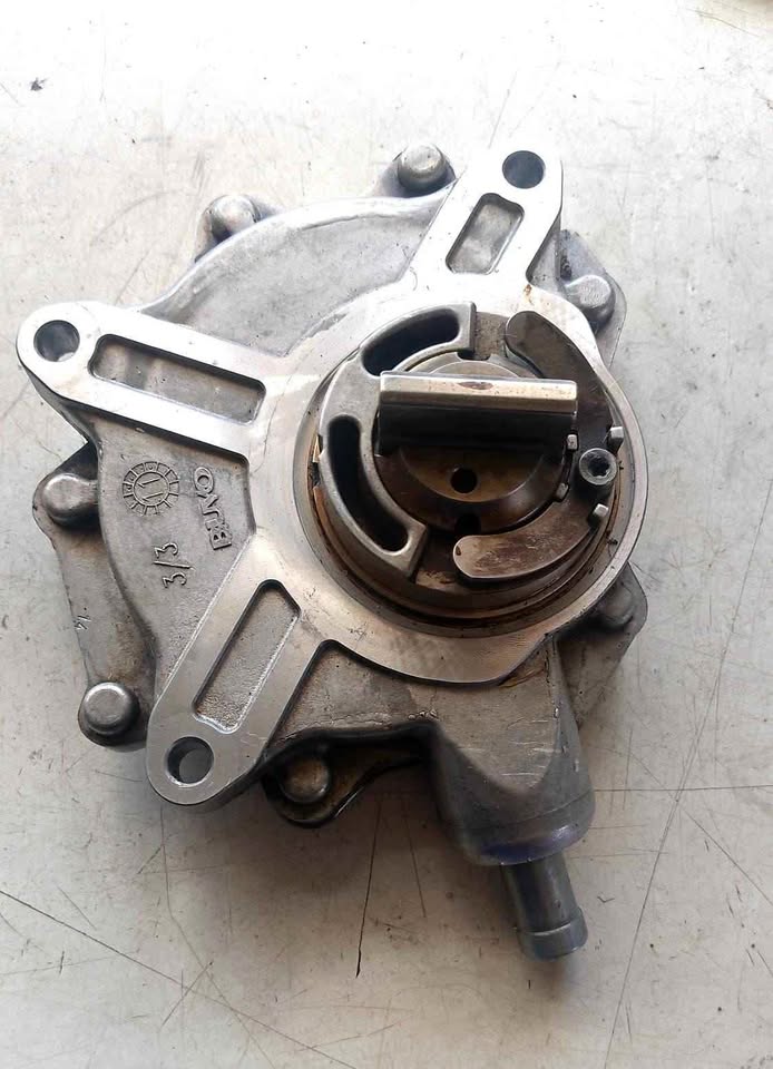 BMW 2.0 3 series brake vacuum pump selling - Private Seller BMW 2.0 3 series brake vacuum pump selling - Private Seller