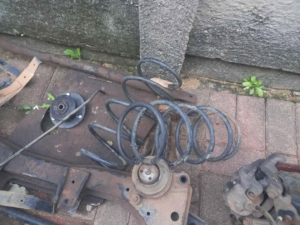 BMW E36 Front Suspension Various Parts Available - Private Seller