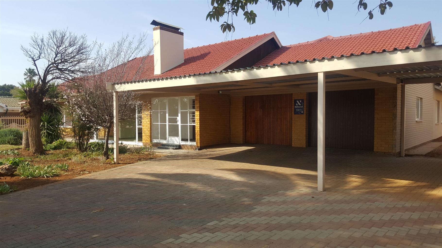Ultra Spacious 4 Bedroom Duet House For Rent Fichardtpark Bloemfontein Pre Paid Electricity Water Included Junk Mail