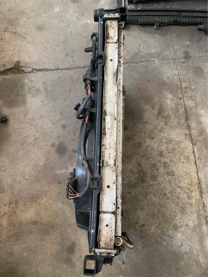 Audi Q7 Radiator set