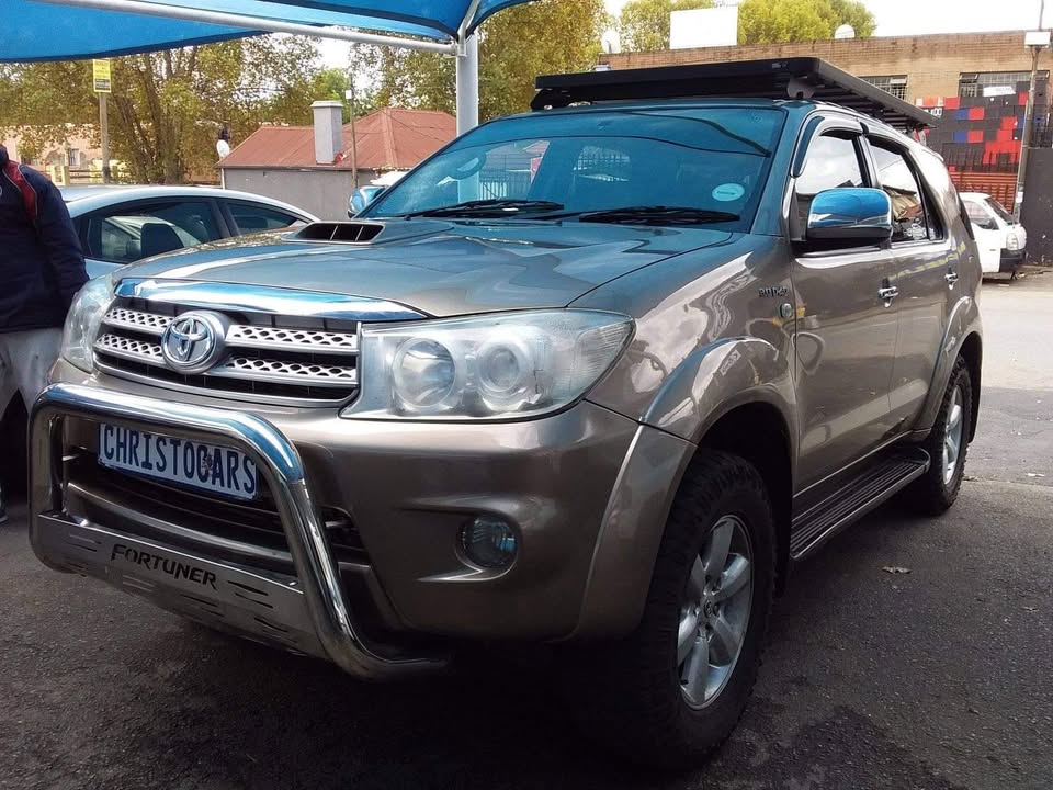 Used 2010 Toyota Fortuner 3.0D-4D 4x4 - Private Seller Used 2010 Toyota Fortuner 3.0D-4D 4x4 - Private Seller