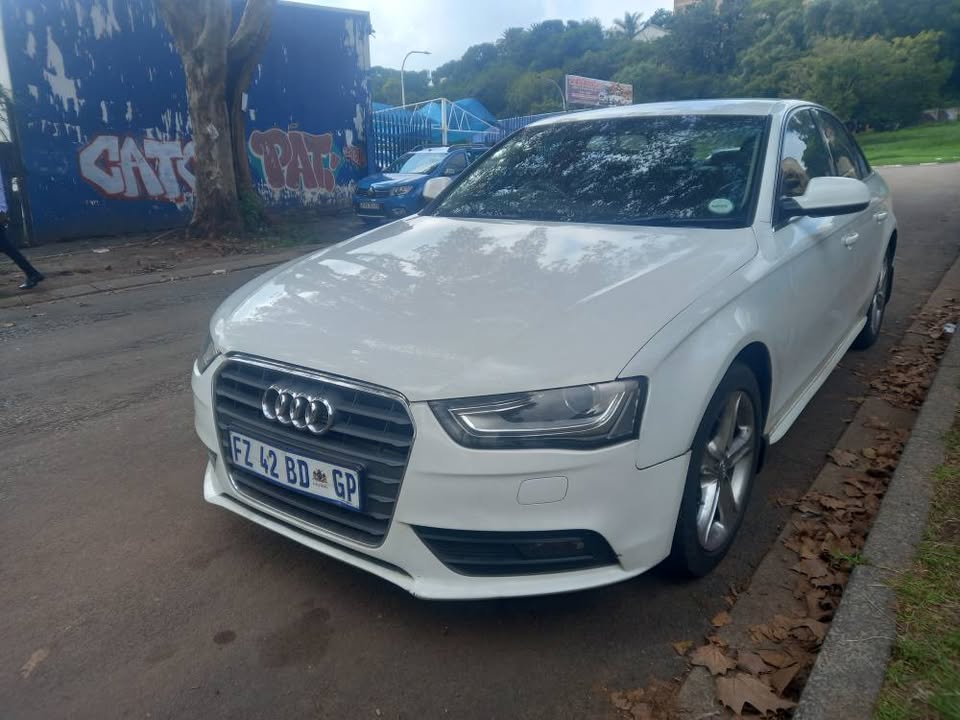 2014 Audi A4 2.0 TDI Diesel, Automatic, White, 102000kms, . Leather Seats