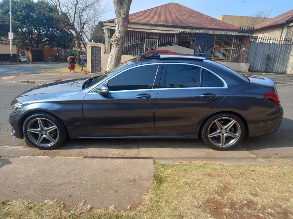 2017 MERCEDES BENZ C200 AMG ENGINE PETROL, AUTOMATIC, GREY COLOR, MILEAGE 80000KMS