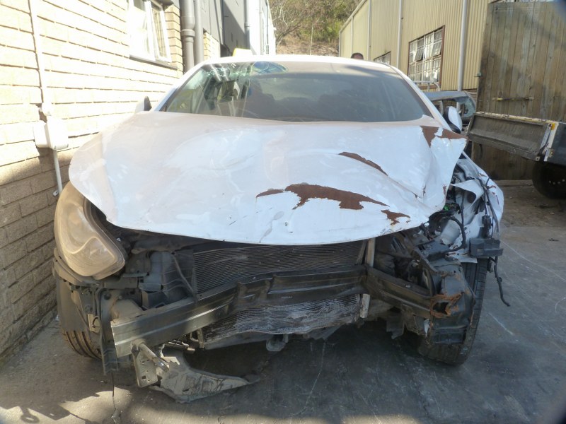 Hyundai Elantra 1.8 GLS Executive Manual White - 2013 STRIPPING FOR SPARES - Private Seller Hyundai Elantra 1.8 GLS Executive Manual White - 2013 STRIPPING FOR SPARES - Private Seller