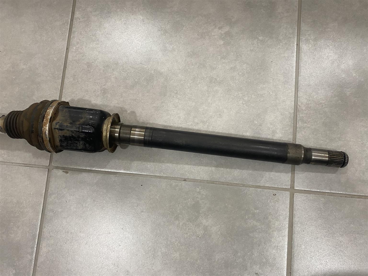 2023 LAND ROVER DEFENDER DRIVE SHAFT RIGHT SIDE FOR SALE. IN PRISTINE CONDITION - Private Seller 2023 LAND ROVER DEFENDER DRIVE SHAFT RIGHT SIDE FOR SALE. IN PRISTINE CONDITION - Private Seller