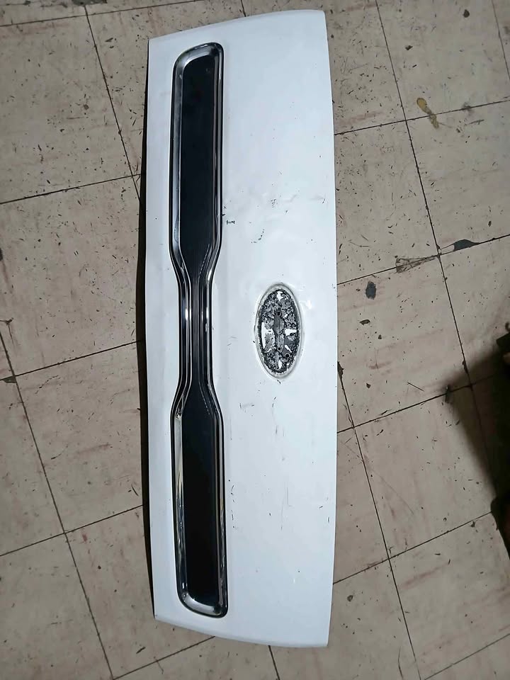 Kia k2700 bonnet - Private Seller Kia k2700 bonnet - Private Seller