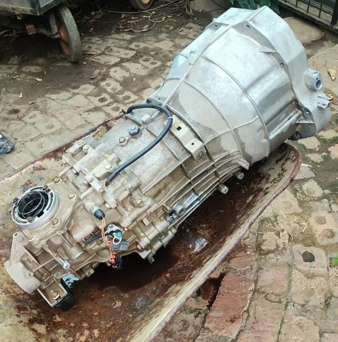 Nissan Navara 6 speed manual gearbox - Private Seller Nissan Navara 6 speed manual gearbox - Private Seller