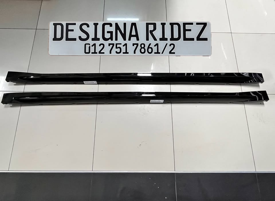 BMW G82 M4 GLOSS BLACK SIDE SKIRTS AVAILABLE. - Private Seller BMW G82 M4 GLOSS BLACK SIDE SKIRTS AVAILABLE. - Private Seller