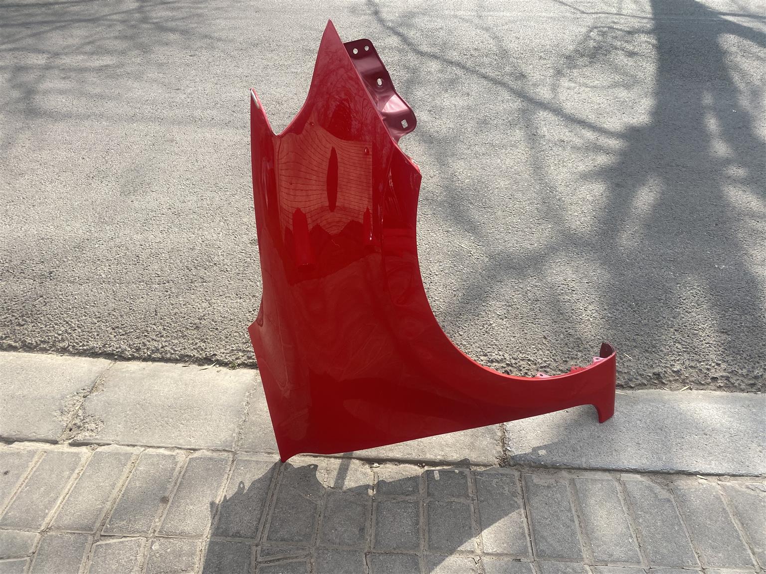 Used 2023 SUZUKI SWIFT RIGHT FRONT FENDER FOR SALE. IN PRISTINE