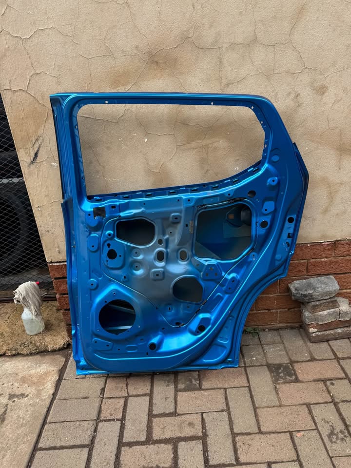 Renault Kiger Right Rear Back Door - Private Seller Renault Kiger Right Rear Back Door - Private Seller