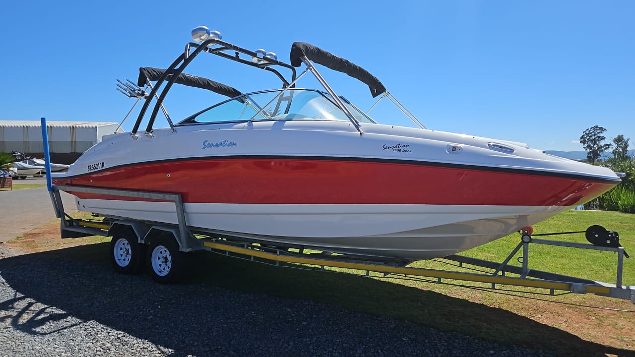 26ft Sensation Deck BOAT with 40 hours 26ft Sensation Deck BOAT with 40 hours