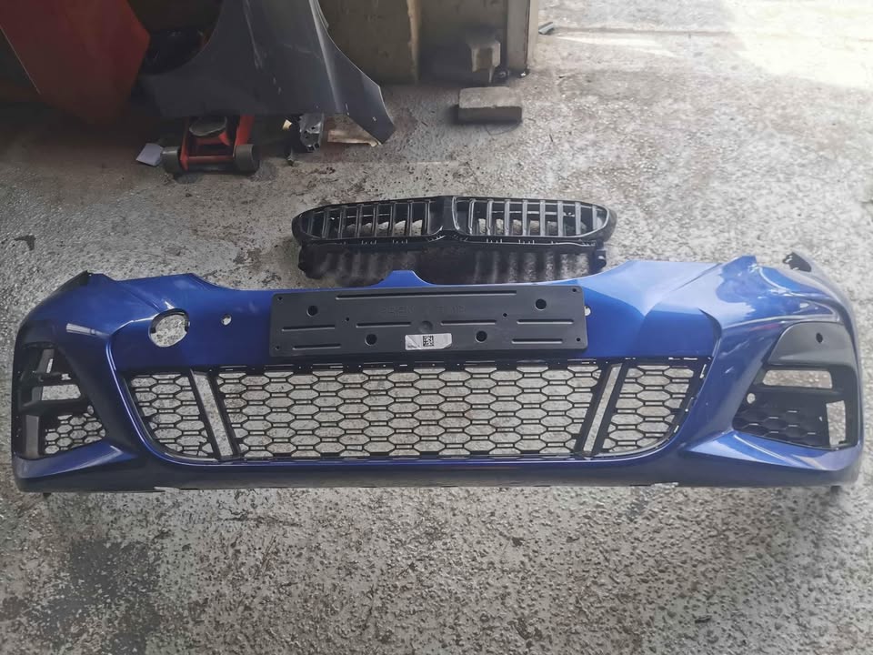 BMW G20 front bumper with grills - Private Seller BMW G20 front bumper with grills - Private Seller