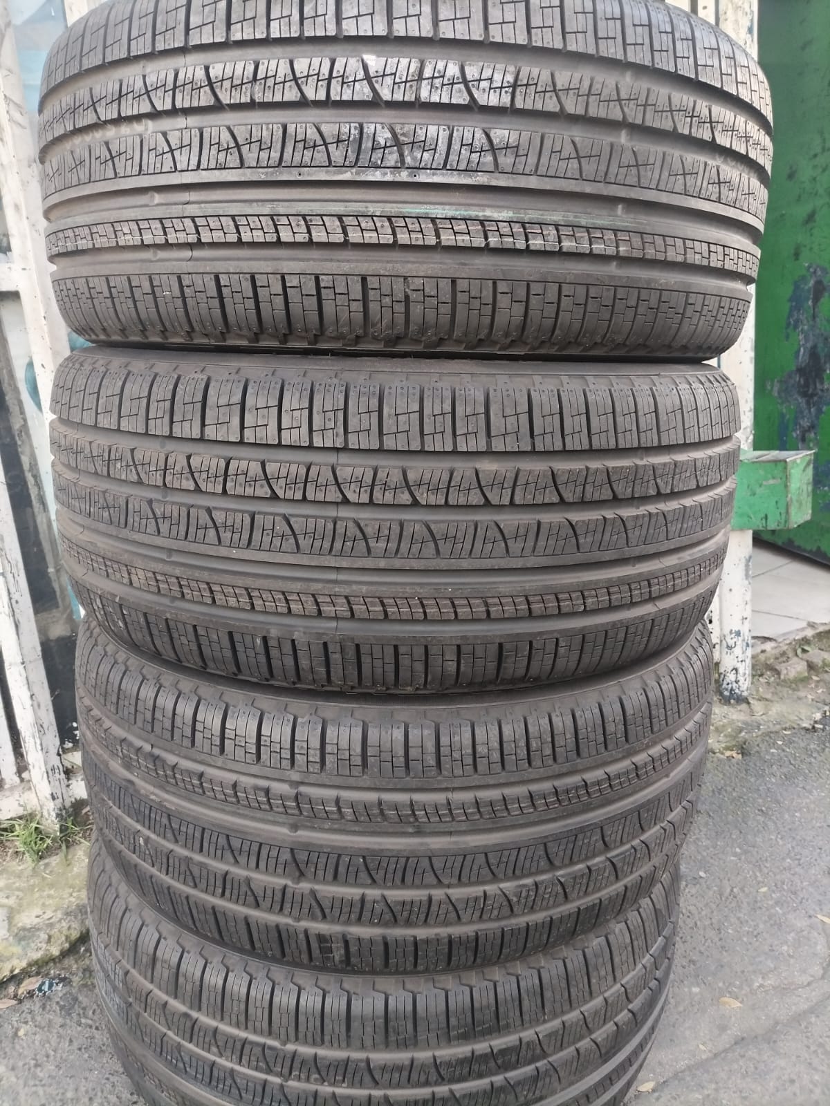 275/45/21 × 4 Pirelli Scorpoin Verde All Season (110Y) - Private Seller