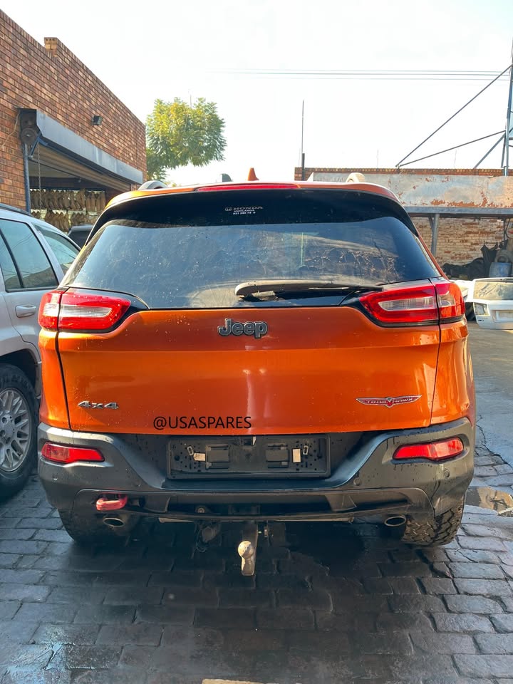 Jeep Cherokee 3.2 KL Trailhawk - Now Stripping For Spares - Private Seller Jeep Cherokee 3.2 KL Trailhawk - Now Stripping For Spares - Private Seller