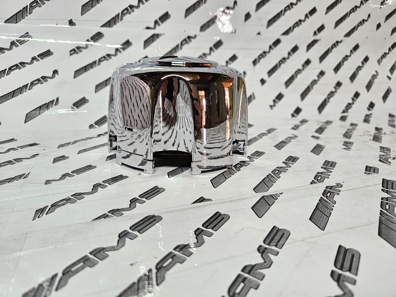 Brand New Colt Centre Wheel Cap with Spring - Private Seller