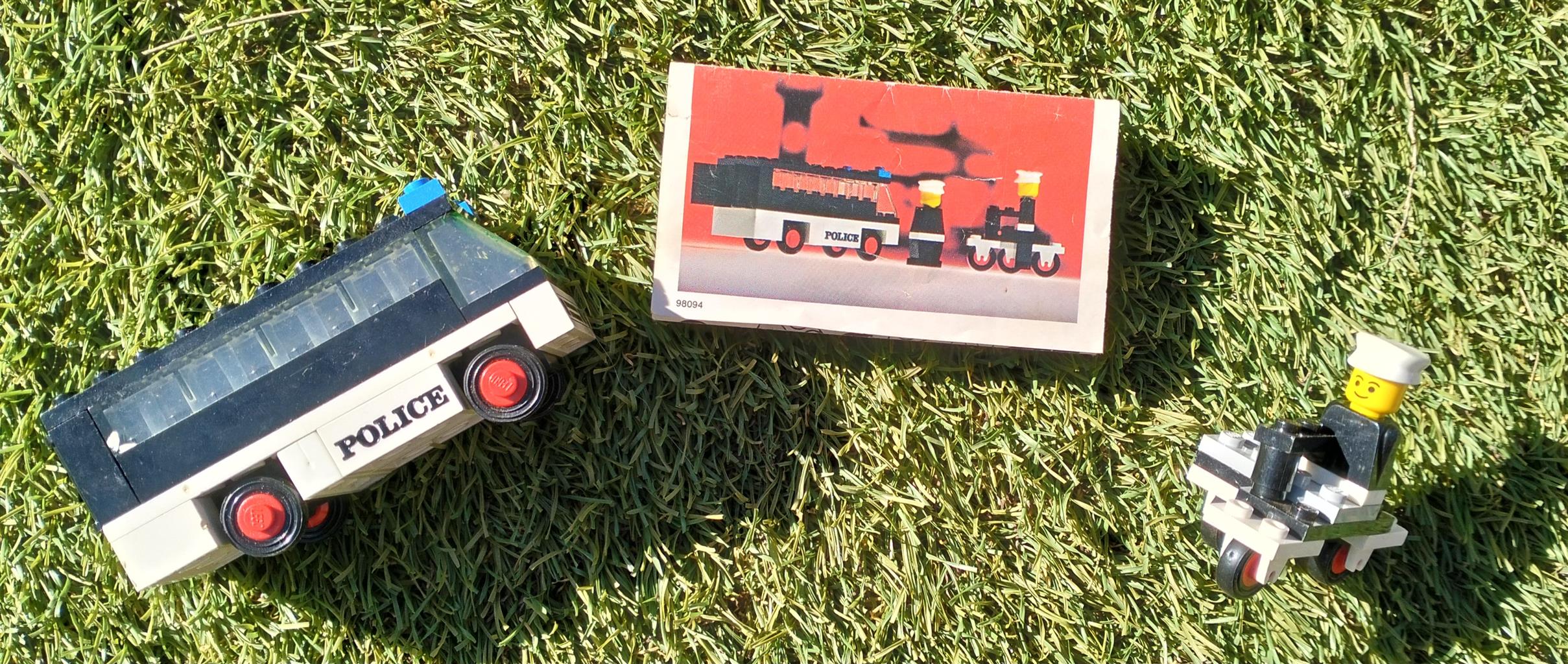 659 - 'Police Bus and Motorbike' 1975 VINTAGE LEGO