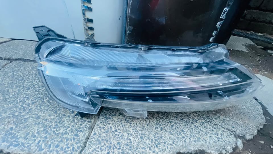 Renault Kiger headlight - Private Seller Renault Kiger headlight - Private Seller