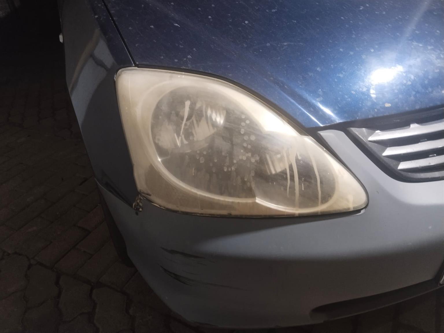 Front complete headlights for Honda civic 2005 1.5 model hatchback - Private Seller Front complete headlights for Honda civic 2005 1.5 model hatchback - Private Seller