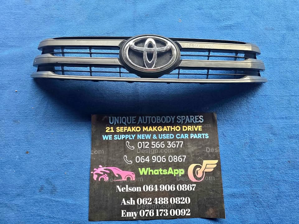 Toyota Hilux GD6 Main Grill