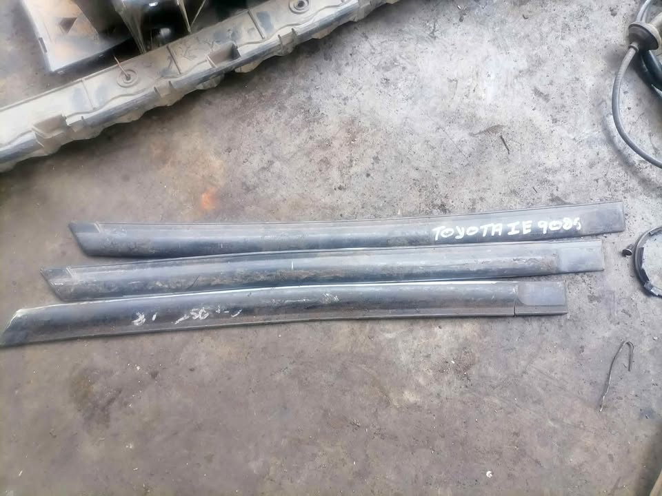 Toyota rsi shape door beadings - Private Seller Toyota rsi shape door beadings - Private Seller