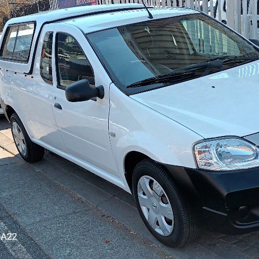 Nissan Np200 1.6 with Canopy manual Petrol