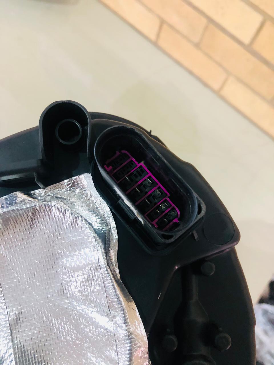 Porsche Cayenne 92A/958 left and right side LED headlight (with park light/AFS) - Private Seller Porsche Cayenne 92A/958 left and right side LED headlight (with park light/AFS) - Private Seller