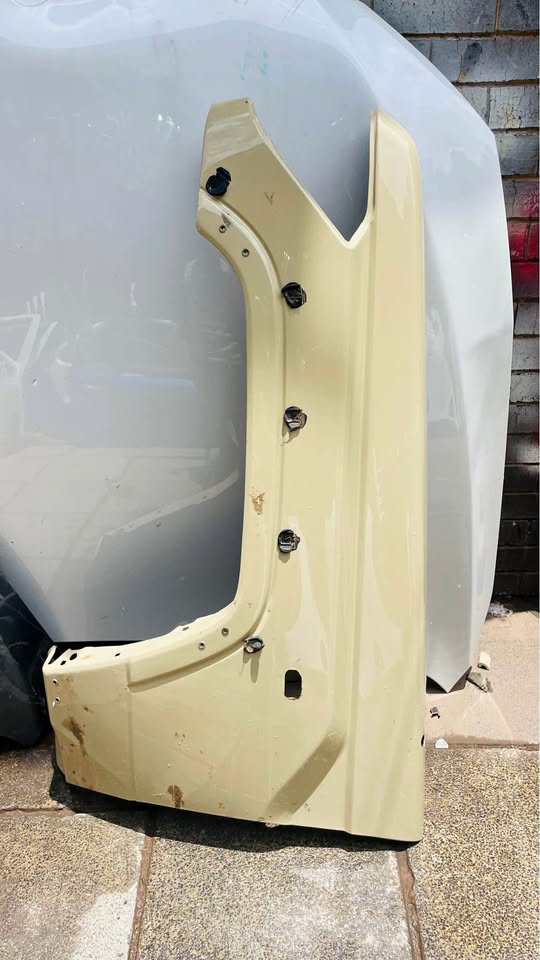 Toyota Land Cruiser fender - Private Seller Toyota Land Cruiser fender - Private Seller