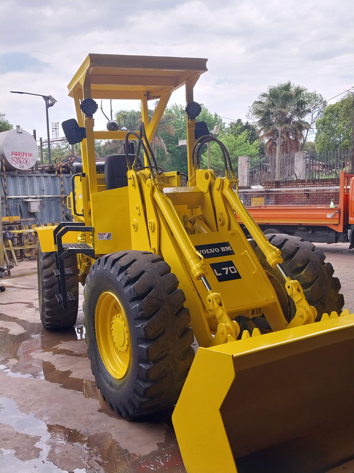 Front End Loader For Sale. | Junk Mail Marketplace