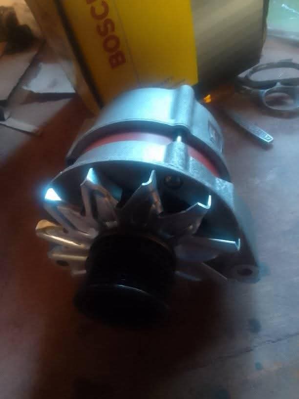 Mercedes Benz bosch alternator - Private Seller