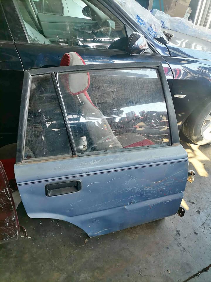 Toyota Conquest Right rear door - Private Seller